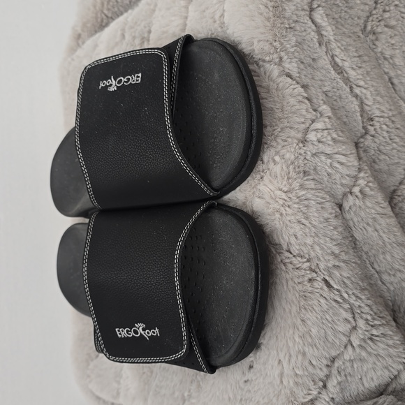 Ergo Foot Black Slide Sandals - Picture 2 of 5